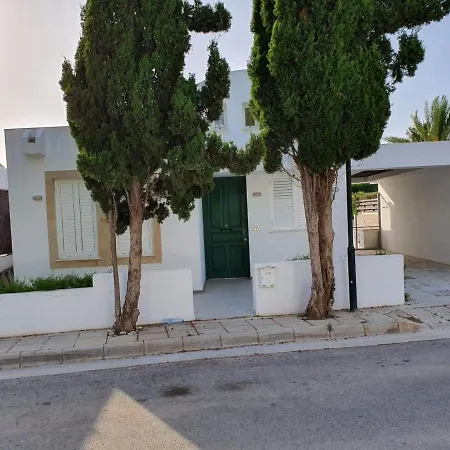 Mykonian Style Private By The Sea * Larnaca